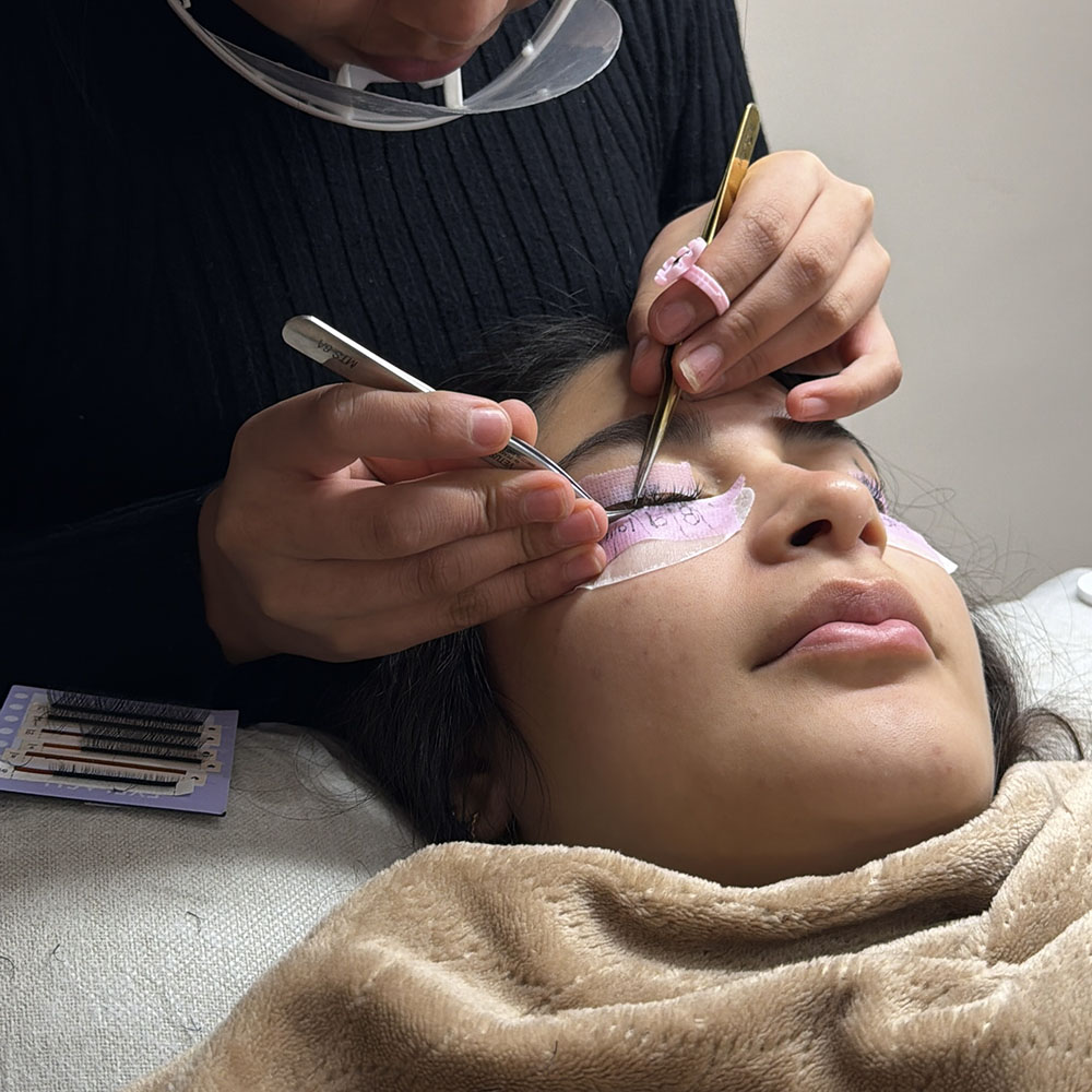 CURSO DE EXTENSIONES DE PESTAÑAS