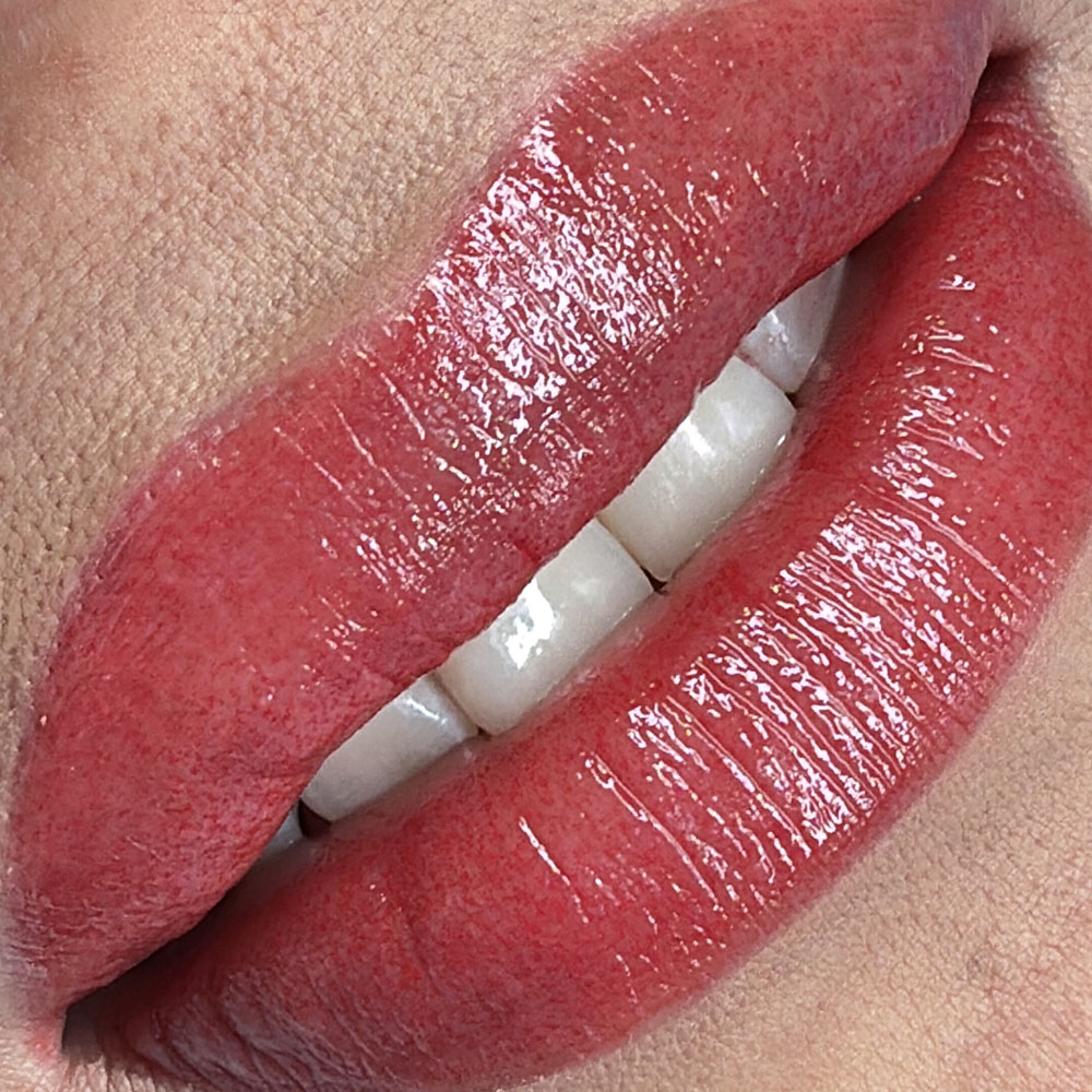 CURSO DE MICROPIGMENTACIÓN DE LABIOS